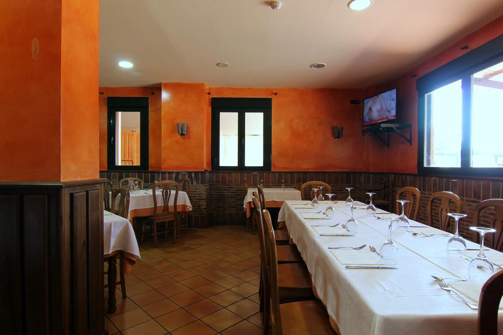 Hotel Rural Hojaranzos Tejeda Del Tietar Luaran gambar