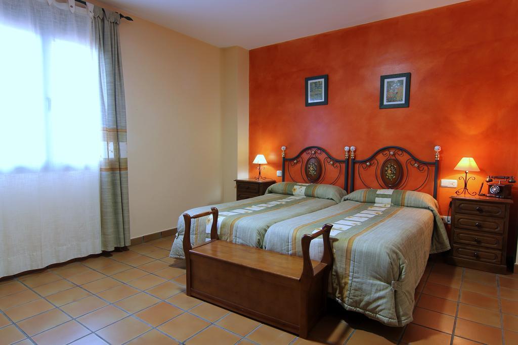 Hotel Rural Hojaranzos Tejeda Del Tietar Luaran gambar
