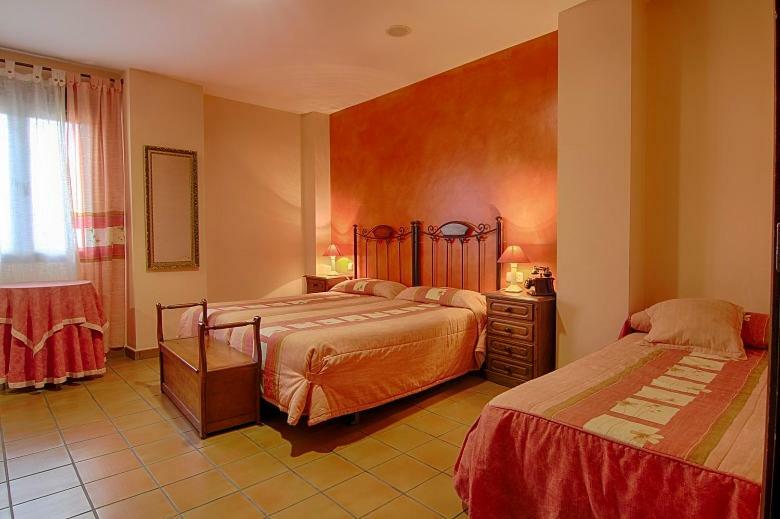 Hotel Rural Hojaranzos Tejeda Del Tietar Luaran gambar